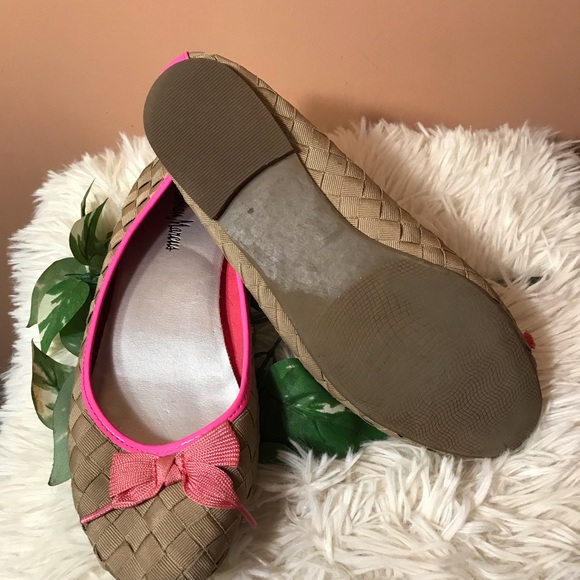 Neiman Marcos ballet shoe - Picture 2 of 2